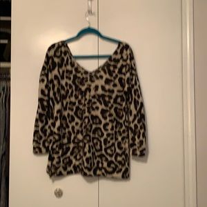 Twist back cheetah top